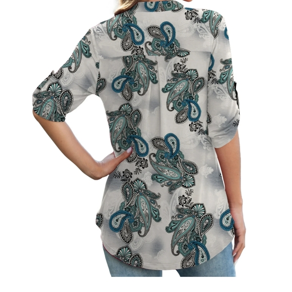 ❤️3/$17 Cute Paisley Top NWT - Picture 3 of 8